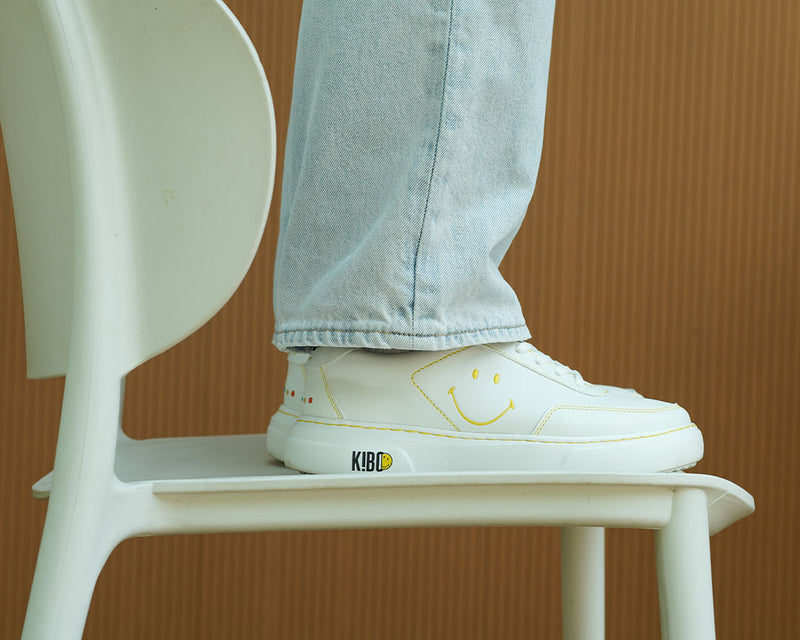 Smiley© Stitch - Embroidered Apple Kicks